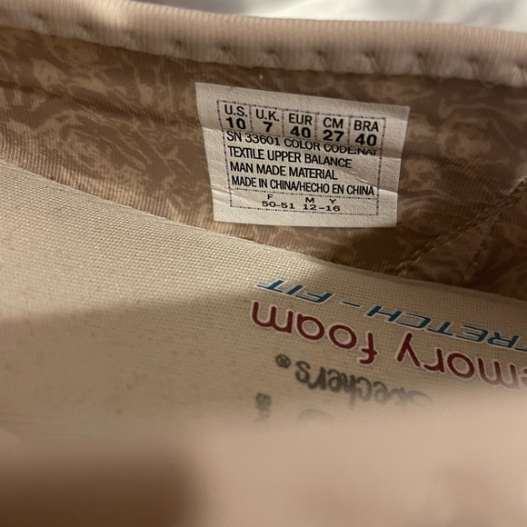 Bobs Memory Foam Slipons 10M - Picture 2 of 3